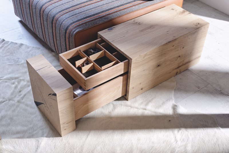 Beistelltisch mit FunktionVOGLAUER Kubus: Moderner Couchtisch mit cleverer Funktion.
